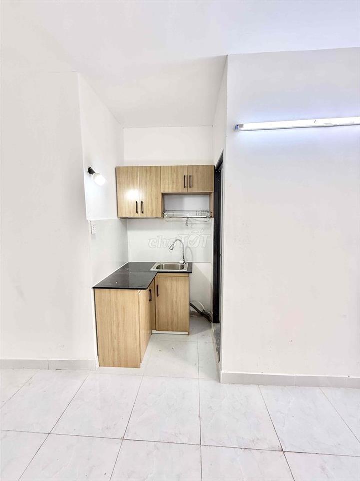 PHÒNG TRỌ MỚI XÂY CỬA SỔ TRỜI VIEW ĐẸP NHÀ MẶT TIỀN HOÀNG HOA THÁM