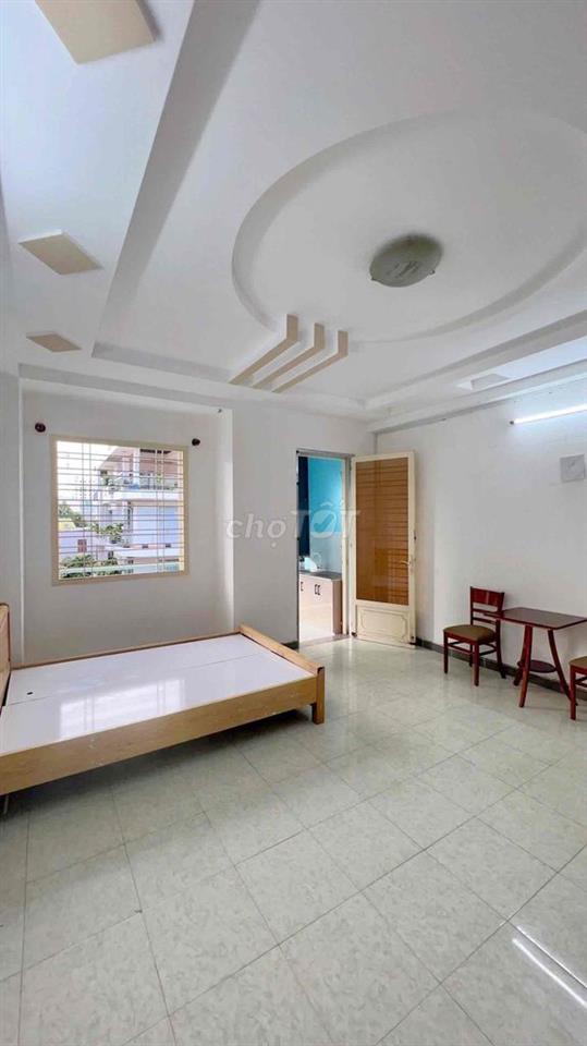 PHÒNG SIÊU RỘNG 35M2 BAN CÔNG - TÁCH BẾP ĐẦY ĐỦ NỘI THẤT Ở ĐƯỢC 3-4NG