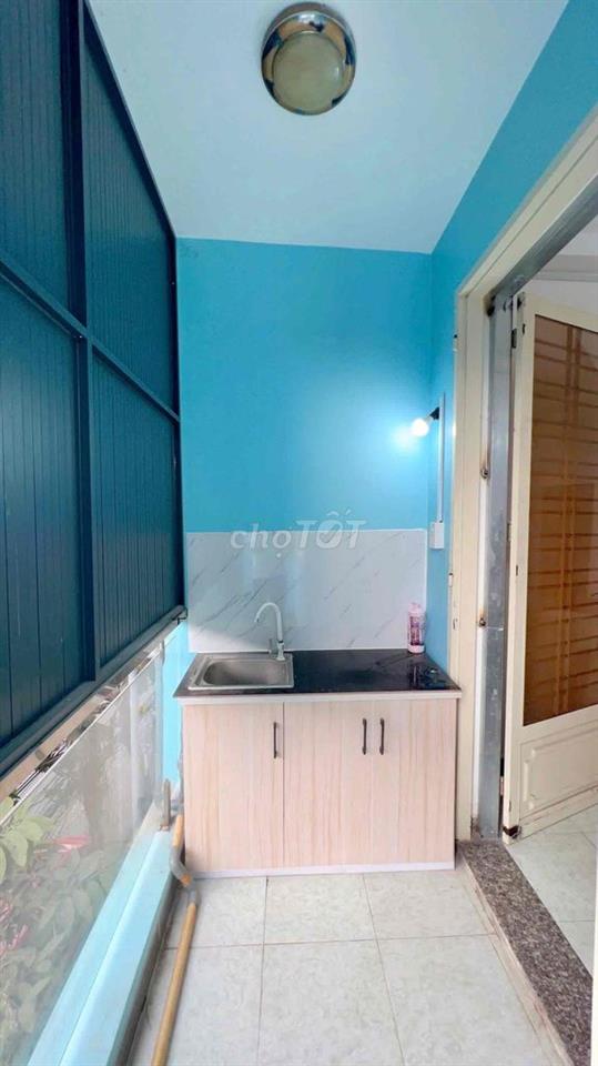 PHÒNG SIÊU RỘNG 35M2 BAN CÔNG - TÁCH BẾP ĐẦY ĐỦ NỘI THẤT Ở ĐƯỢC 3-4NG