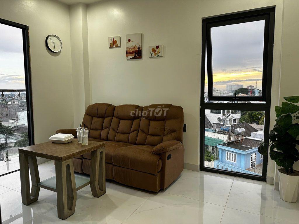 1 PHÒNG NGỦ VIEW ĐẸP , CAO CẤP , ĐẦY ĐỦ NỘI THẤT NGAY NGÃ TƯ THỦ ĐỨC 
