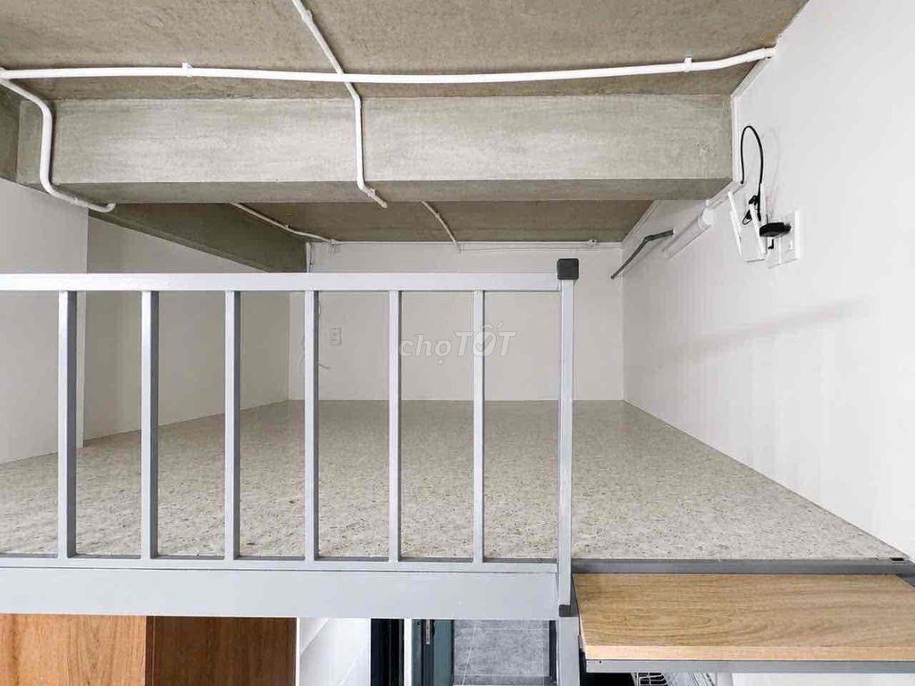 TÒA NHÀ MỚI XÂY ĐẦY ĐỦ NỘI THẤT CỬA SỔ TRỜI GẦN NGÃ TƯ THỦ ĐỨC