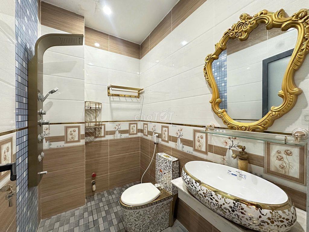 NHÀ MỚI NỘI THẤT ĐẦY ĐỦ NHƯ ẢNH BAN CÔNG ĐÓN ÁNH SÁNG TỐT