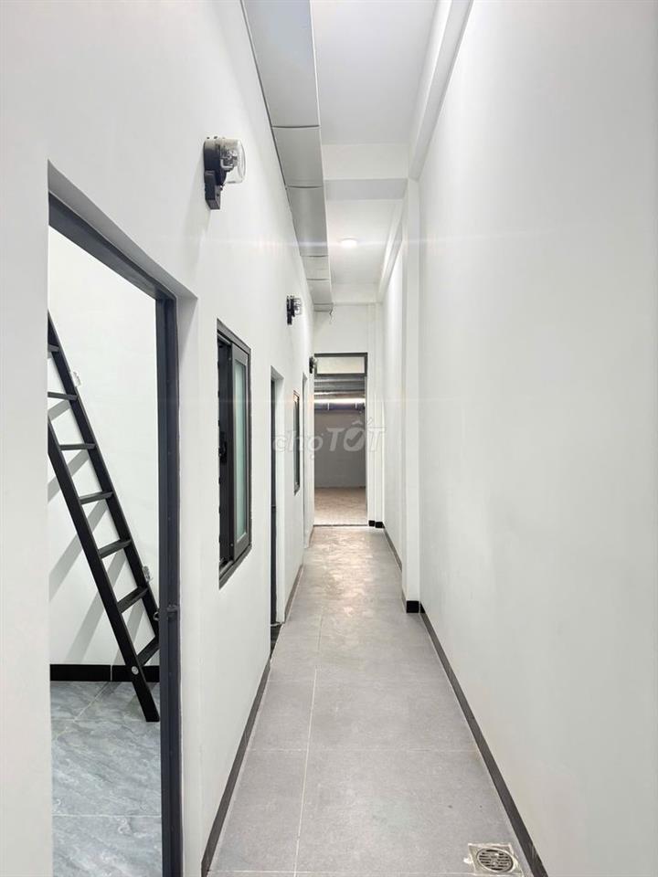NHÀ MỚI XÂY MỚI 100% GẦN ĐẠI HỌC HUFLIT - CÔNG THƯƠNG GIÁ RẺ