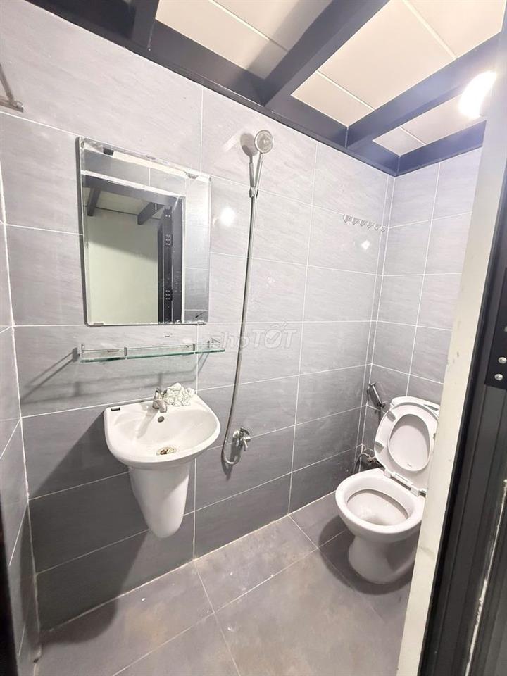 NHÀ MỚI XÂY MỚI 100% GẦN ĐẠI HỌC HUFLIT - CÔNG THƯƠNG GIÁ RẺ