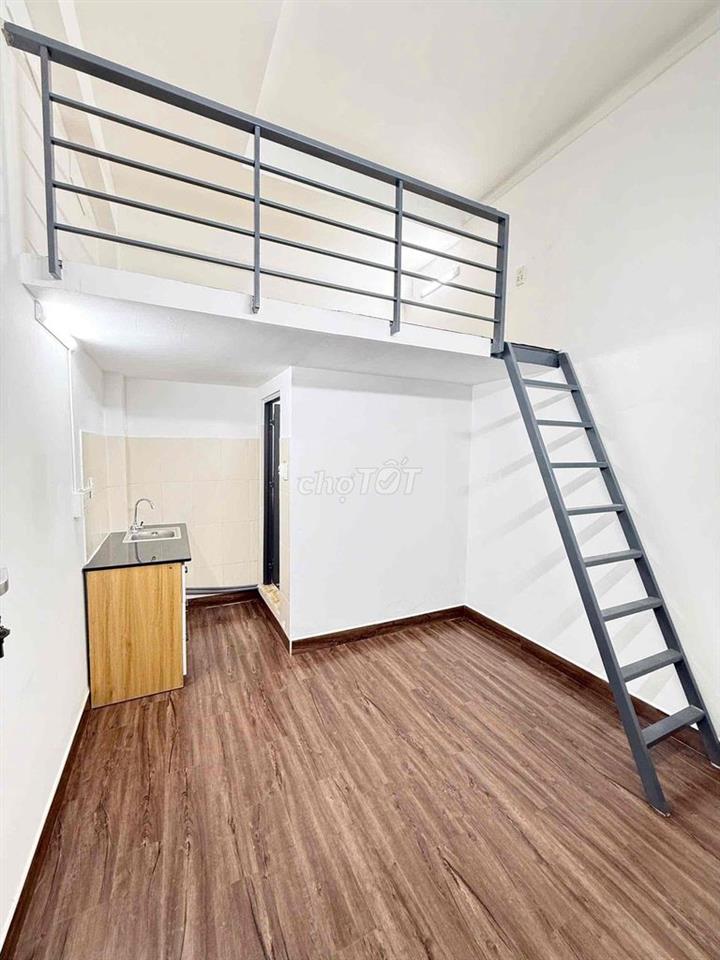 PHÒNG TRỌ GÁC CAO SẠCH SẼ GẦN VĂN LANG 5 PHÚT - IUH 7 PHÚT