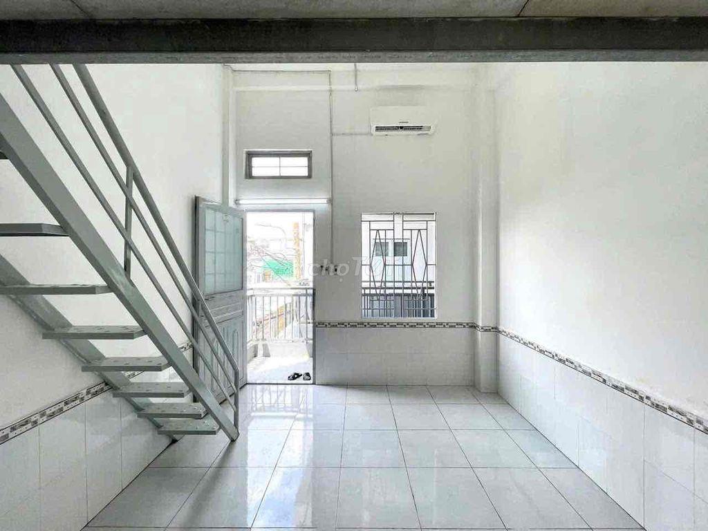 PHÒNG SIÊU RỘNG THUẬN TIỆN DI CHUYỂN ĐẾN CÁC TRƯỜNG ĐẠI HỌC
