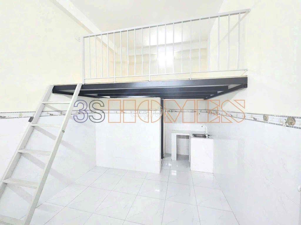 Gác Cao phòng rộng thoáng mát thuận tiện di chuyển các trường đại học
