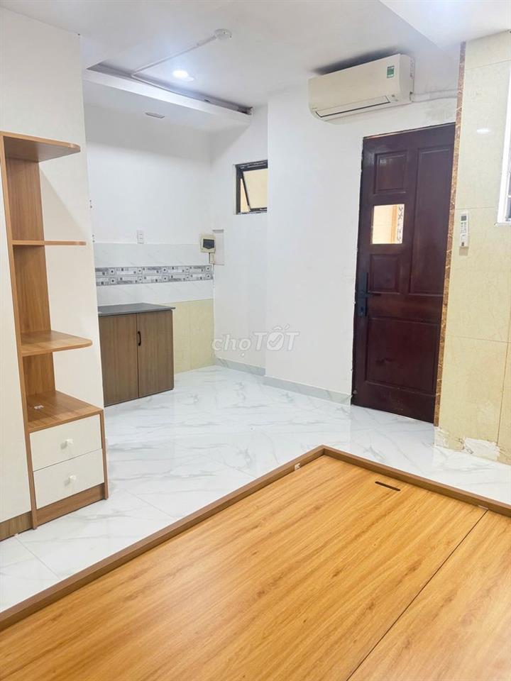 STUDIO CỬA SỔ TRỜI BAN CÔNG THOÁNG MÁT ĐÓN ÁNH SÁNG TỰ NHIÊN TỐT 