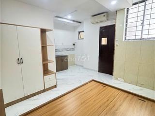 STUDIO CỬA SỔ TRỜI BAN CÔNG THOÁNG MÁT ĐÓN ÁNH SÁNG TỰ NHIÊN TỐT 