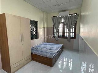 STUDIO ĐẦY ĐỦ NỘI THẤT - CỬA SỔ TRỜI ĐÓN ÁNH SÁNG ĐÓN GIÓ TỰ NHIÊN TÔT