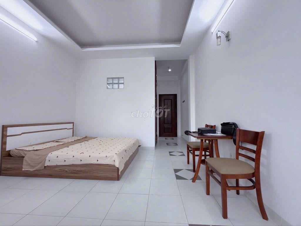 STUDIO ĐẦY ĐỦ NỘI THẤT  NHÀ MỚI PHÒNG ĐẸP NGAY SÂN BAY 