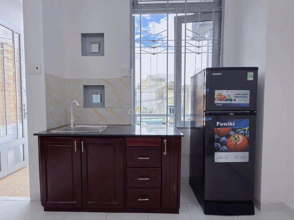 STUDIO ĐẦY ĐỦ NỘI THẤT  NHÀ MỚI PHÒNG ĐẸP NGAY SÂN BAY 