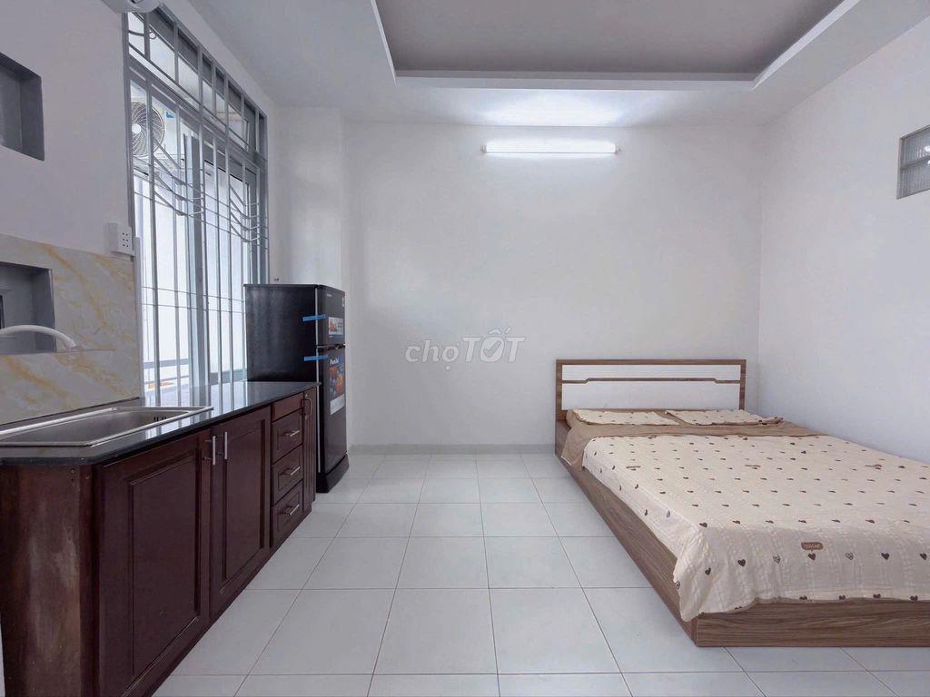 STUDIO ĐẦY ĐỦ NỘI THẤT  NHÀ MỚI PHÒNG ĐẸP NGAY SÂN BAY 