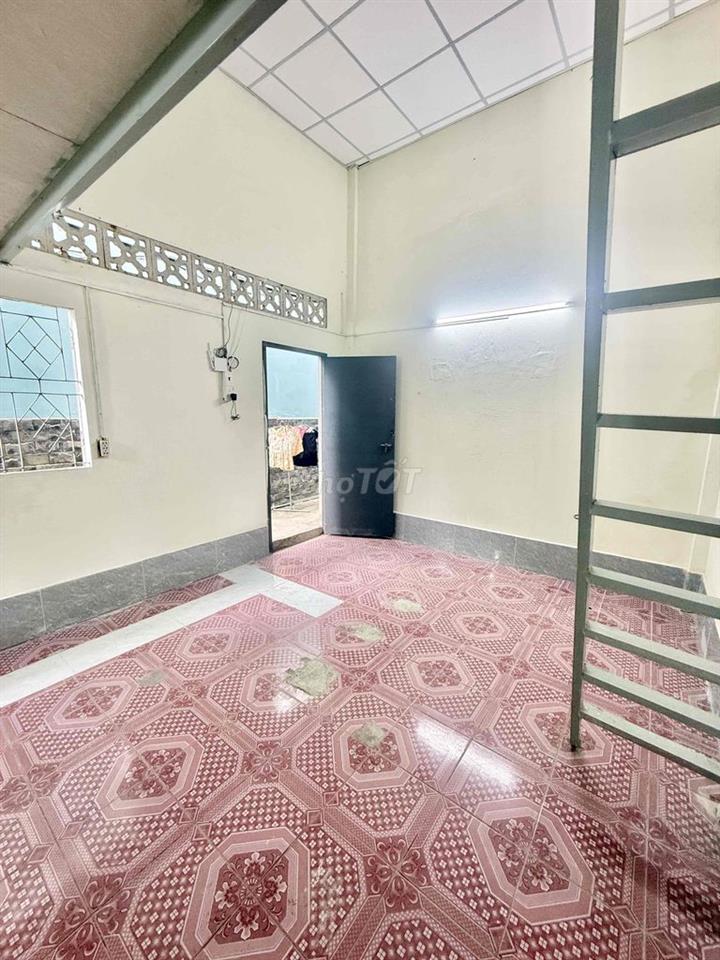 PHÒNG TRỌ TRỆT CỬA SỔ THOÁNG PHÒNG SIÊU RỘNG 35M2