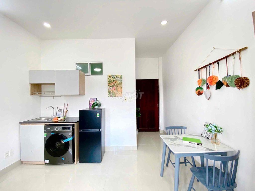 STUDIO FULL NỘI THẤT NGAY SÂN BAY THUẬN TIỆN DI CHUYỂN QUẬN TRUNG TÂM