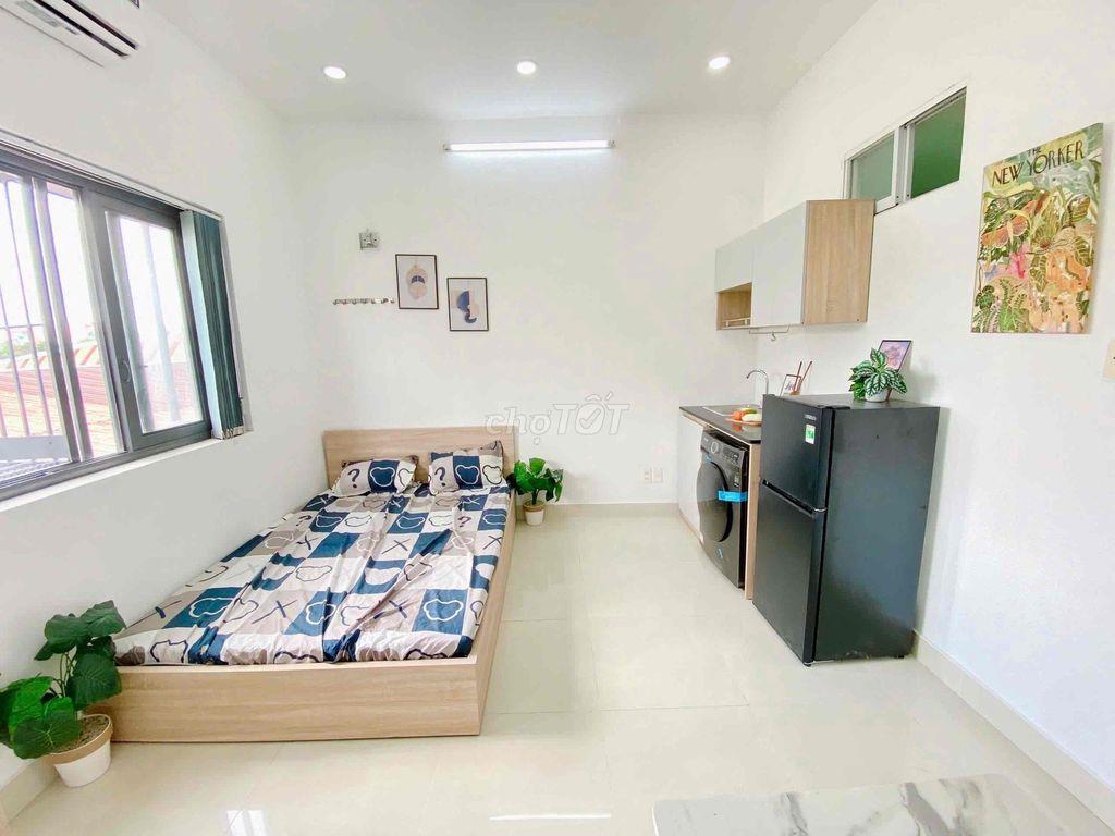 STUDIO FULL NỘI THẤT NGAY SÂN BAY THUẬN TIỆN DI CHUYỂN QUẬN TRUNG TÂM