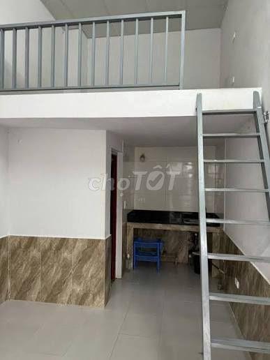 Phòng ngay emart Pan Huy Ích có gác,bếp,wc riêng,0 chung chủ