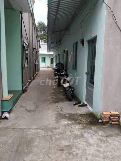 Phòg có gác ,đườg Lê Trọg Tấn ngay ĐH Côg Thương,0 chug chủ,giờ tự do
