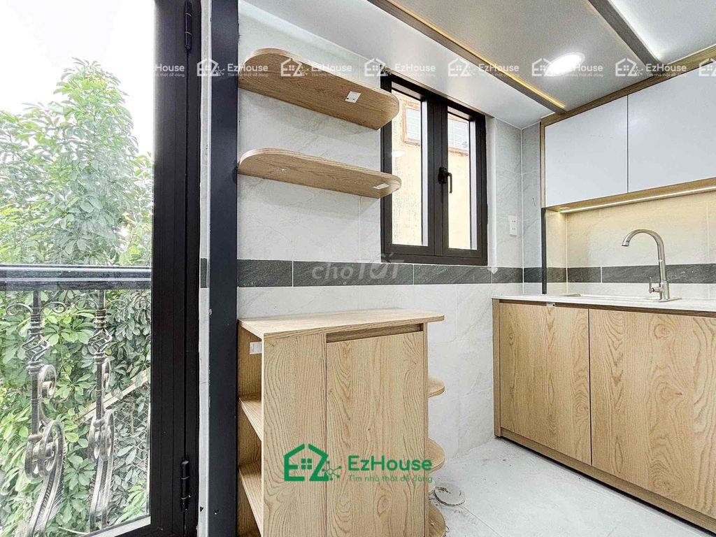 FREE xe, dịch vụ và tiền nhà tháng 8-chạy bộ qua iuh vlu nttu