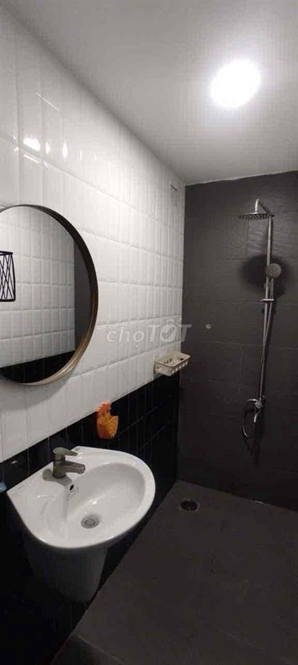 CĂN HỘ 2 PHÒNG NGỦ TRÊN ĐƯỜNG THỐNG NHẤT GẦN CHỢ HẠNH THÔNG TÂY