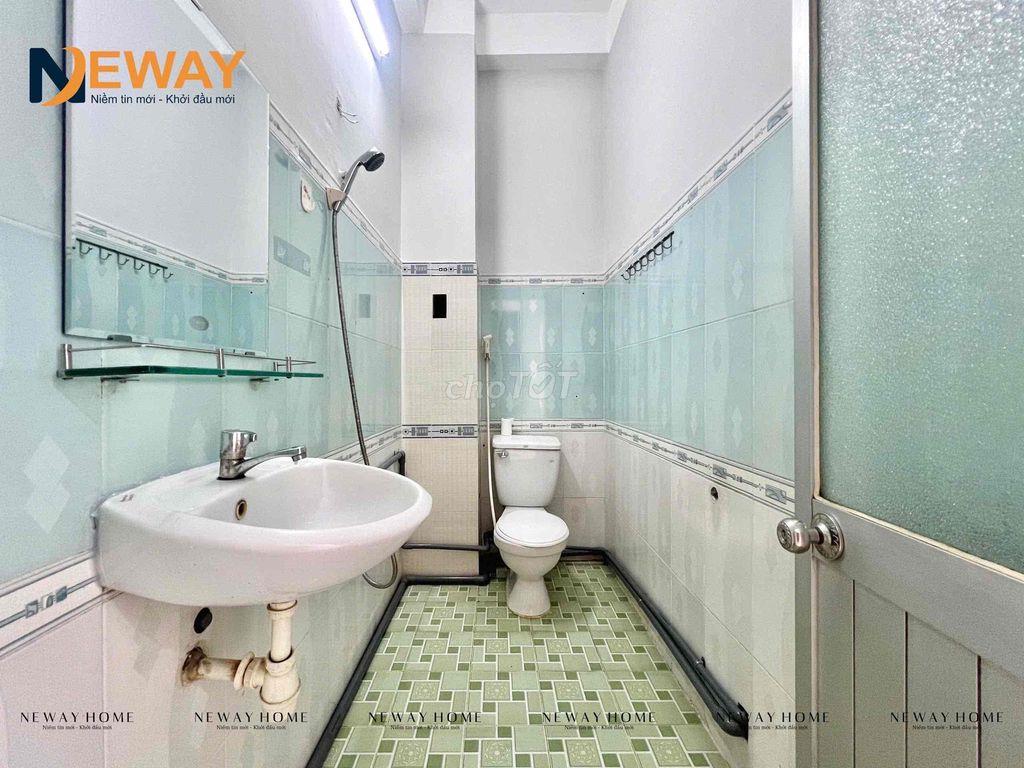 PHÒNG TRỌ GIÁ RẺ FULL NỘI THẤT BAN CÔNG RỘNG GẦN CÔNG VIÊN LÀNG HOA