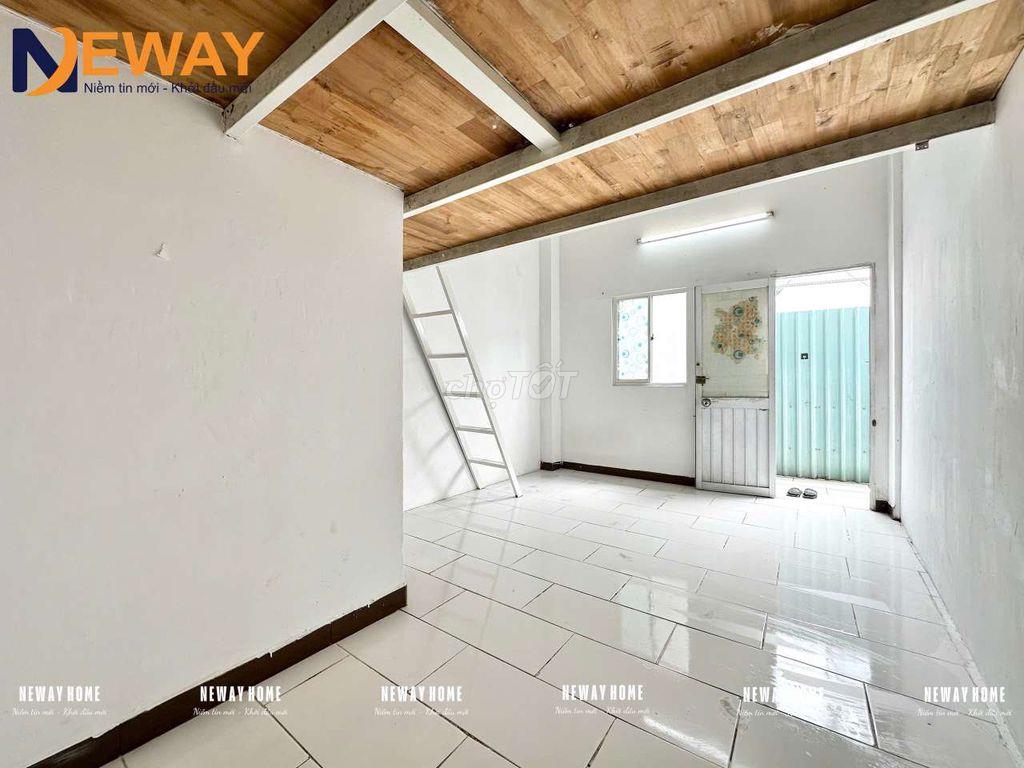 DUPLEX NGAY ĐH CÔNG NGHIỆP CỬA SỔ TRỜI BAN CÔNG ĐI BỘ QUA TRƯỜNG IUH