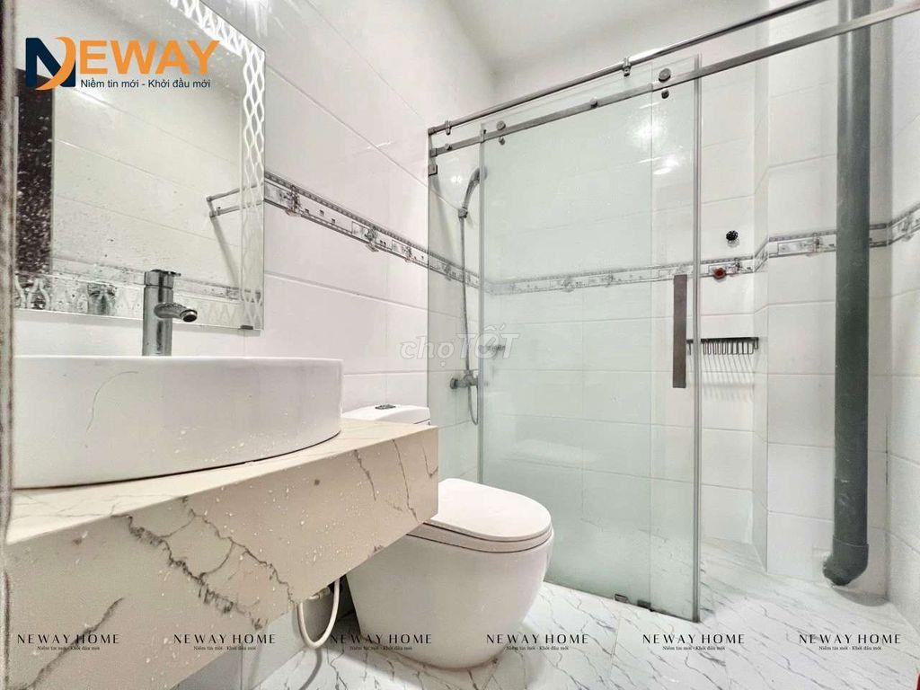 STUDIO BAN CÔNG SẴN FULL NỘI THẤT MỚI 100% CÓ MÁY GIẶT RIÊNG