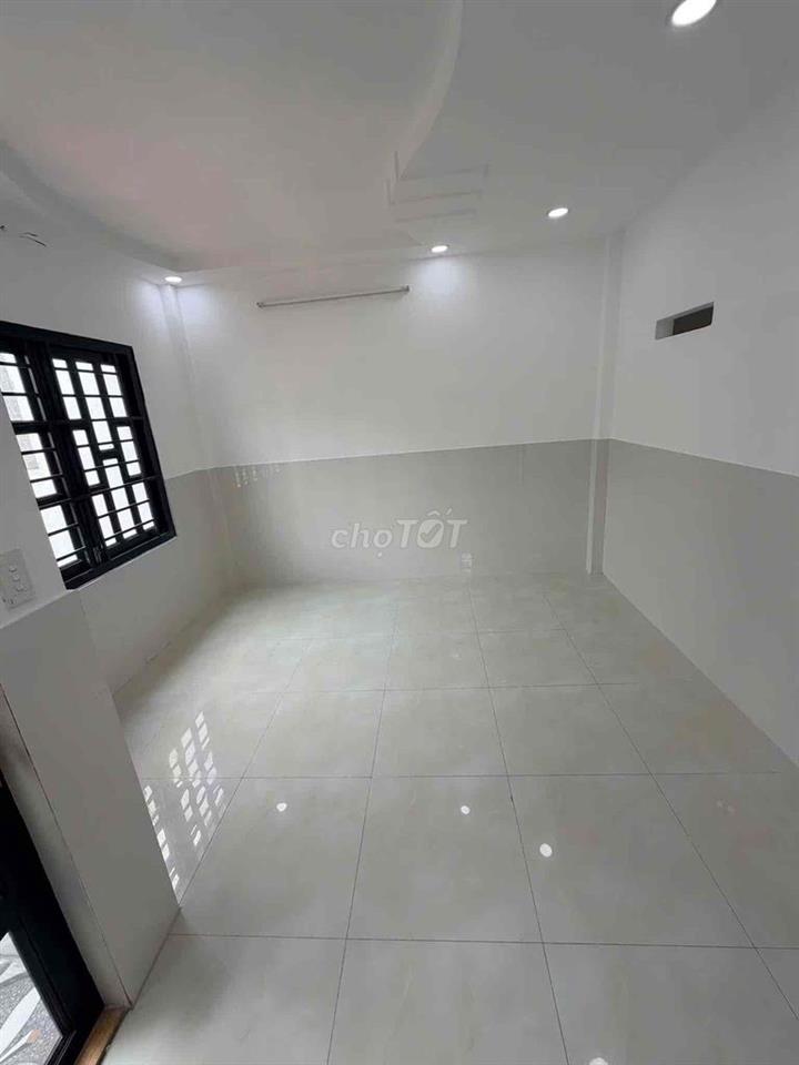 Cho thuê nguyên căn góc 3 mặt tiền, Đường Số 2, P.11, Gò Vấp