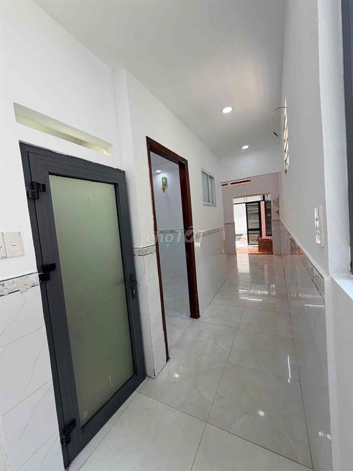 Cho thuê nguyên căn góc 3 mặt tiền, Đường Số 2, P.11, Gò Vấp