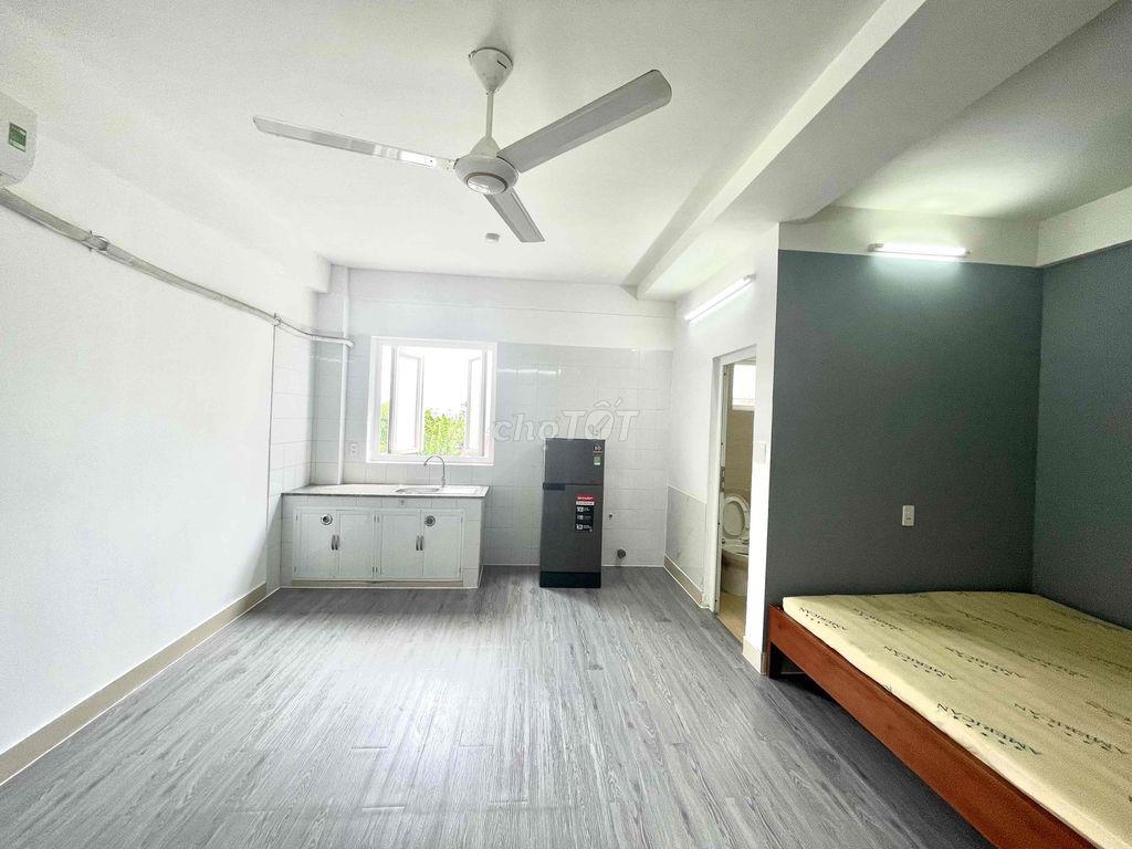 Phòng Nguyễn văn quá nội thất đây đủ,  Gần CVPM,Giáp Tân bình