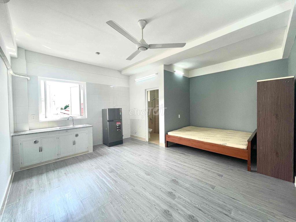 Phòng Nguyễn văn quá nội thất đây đủ,  Gần CVPM,Giáp Tân bình