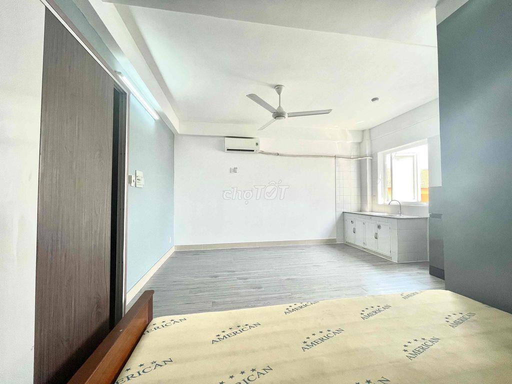 Phòng Nguyễn văn quá nội thất đây đủ,  Gần CVPM,Giáp Tân bình