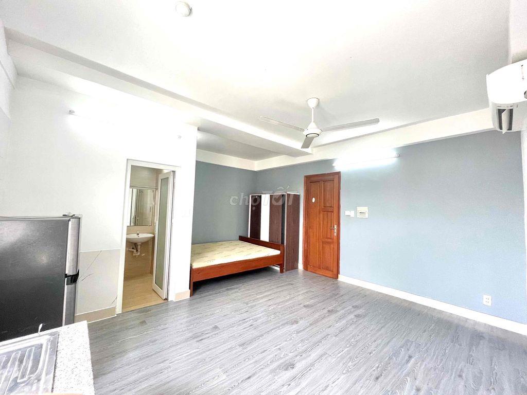 Phòng Nguyễn văn quá nội thất đây đủ,  Gần CVPM,Giáp Tân bình