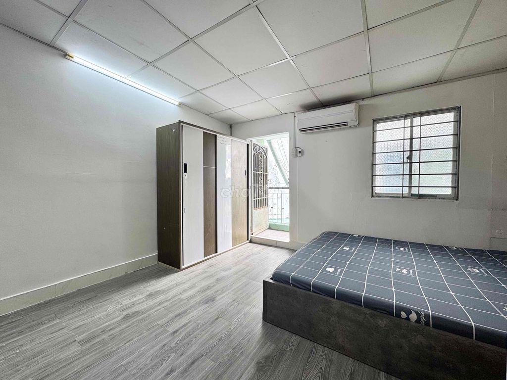 Phòng Công hoà, bancon , ngay pandora trường chinh, gần sân bay