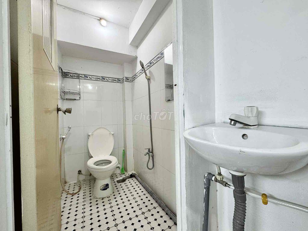 Phòng Công hoà 35m2 , Full Nội thất máy giặt chung