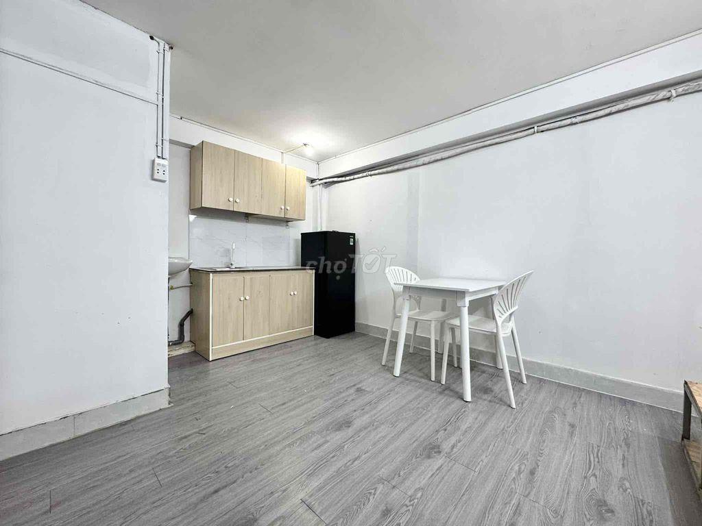 Phòng Công hoà 35m2 , Full Nội thất máy giặt chung