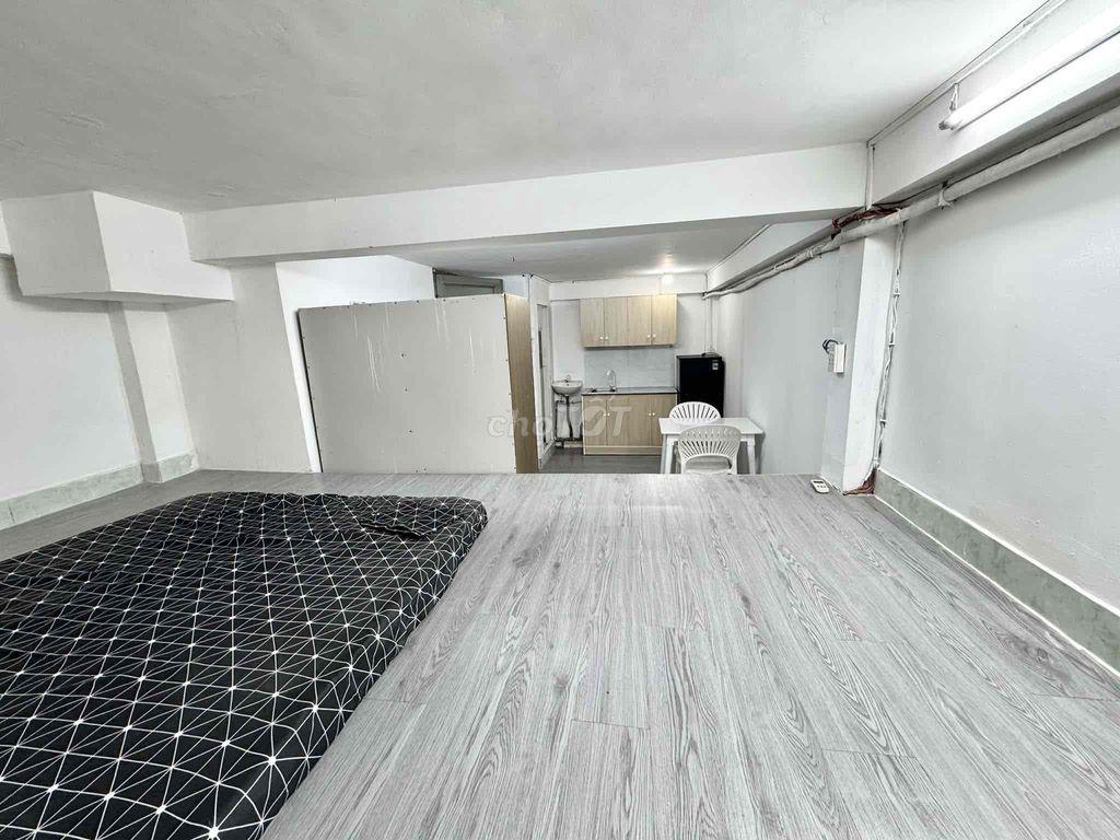 Phòng Công hoà 35m2 , Full Nội thất máy giặt chung