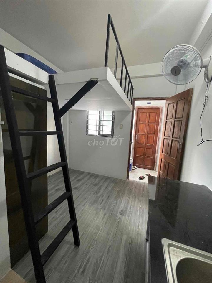 Phòng Sv máy lạnh Gần VOV và các trường ở CVPM,