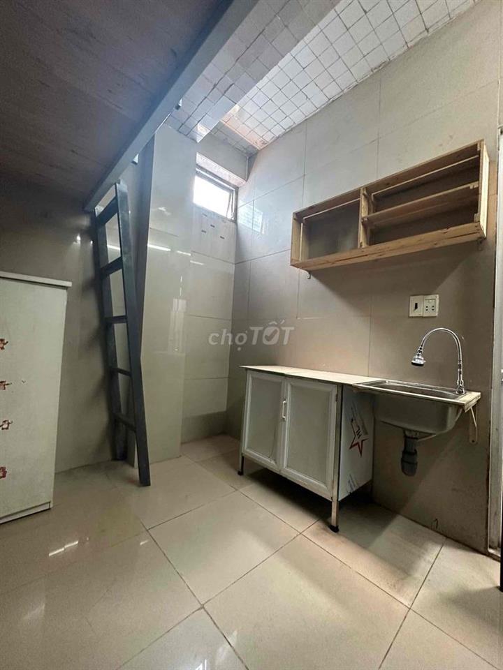 PHÒNG SINH VIÊN, Ngay ĐH LĐXH, ĐH GTVT, Cửa Sổ Trời, đi bộ cx được
