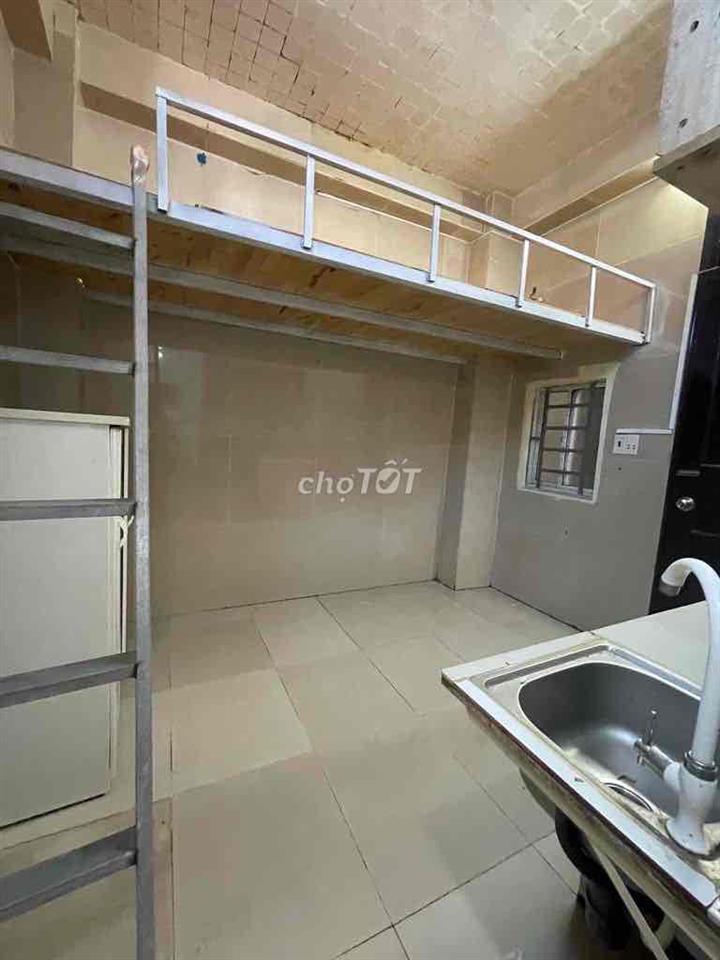 PHÒNG SINH VIÊN, Ngay ĐH LĐXH, ĐH GTVT, Cửa Sổ Trời, đi bộ cx được