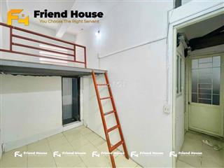 ĐI BỘ QUA IUH 300M