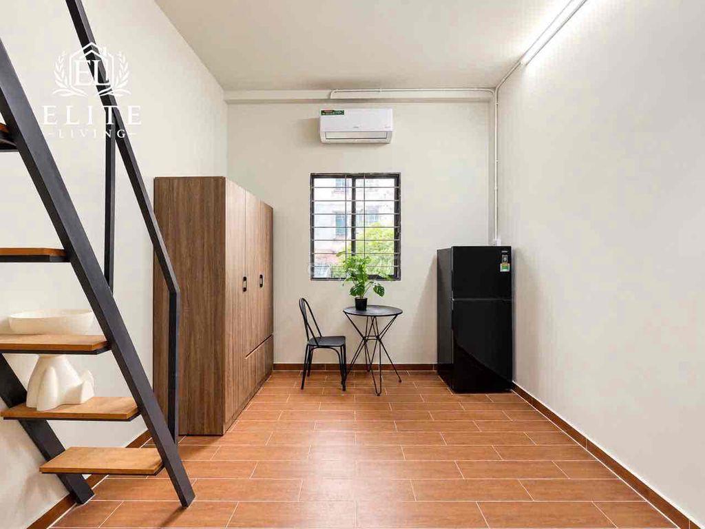 Nhà mới xây có gác ngay đại học Văn Lang