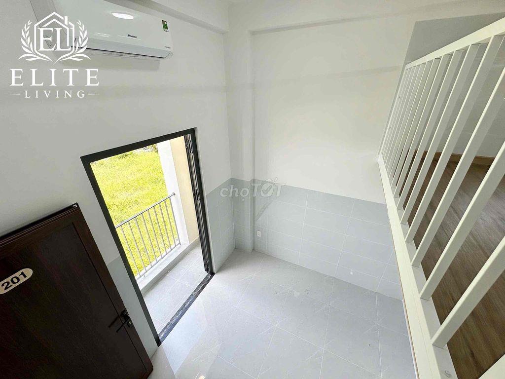 Phòng mới xây có ban công zá tốt gần đại học Văn Lang, IUH, NTTU