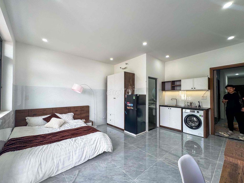Phòng full nội thất đang hoàn thiện mới ngay Dương Quảng Hàm