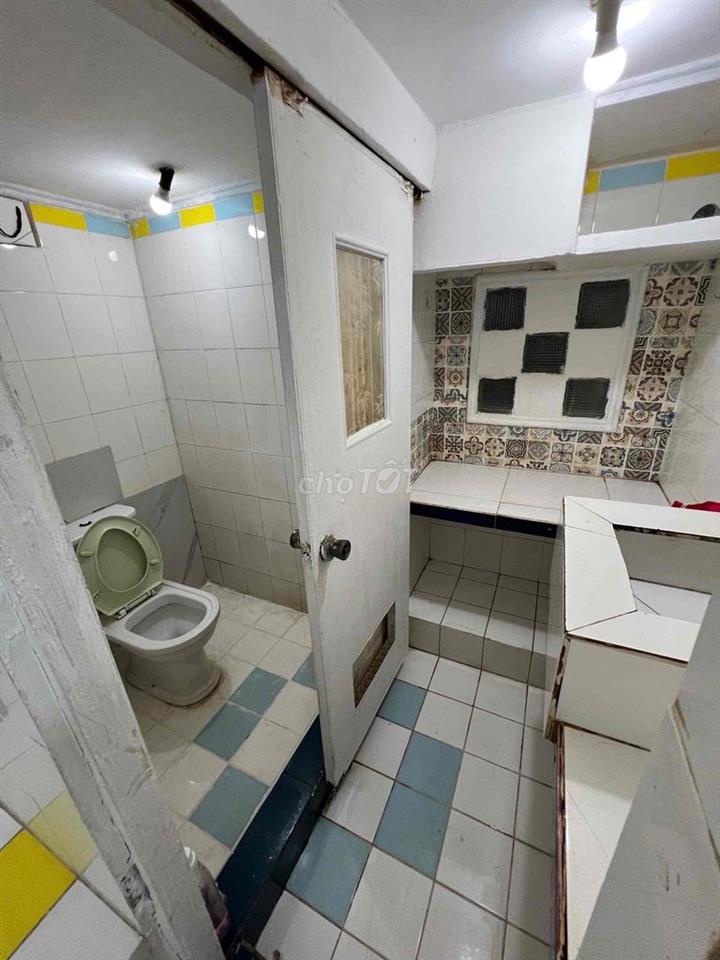 phòng 20m2 có gác. 66 Đường số 9 .  ngay lotte Nguyễn Văn Lượngl