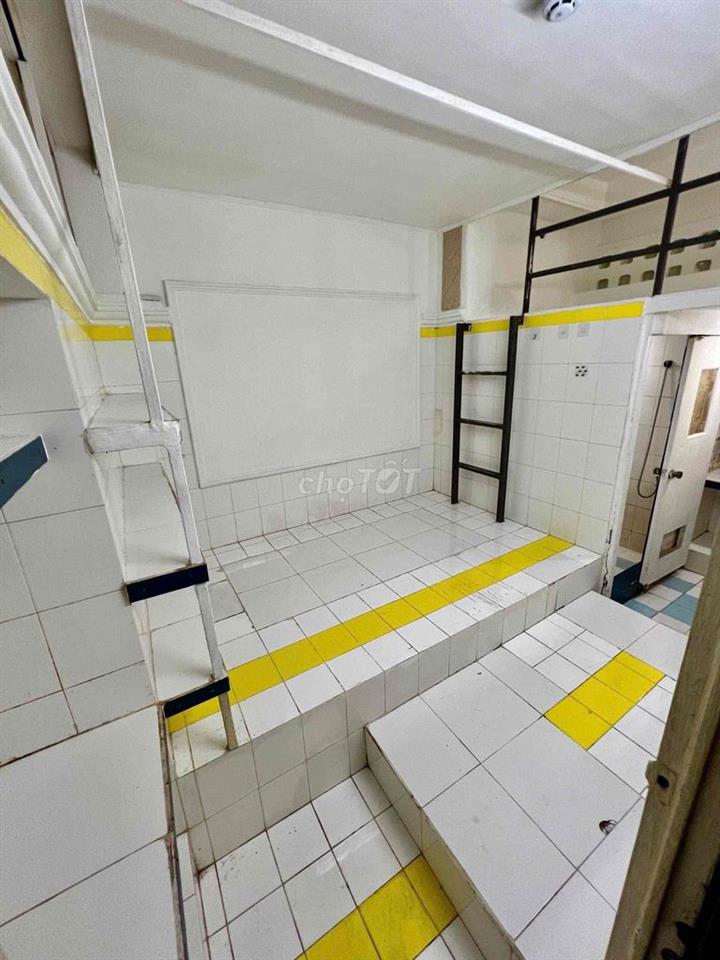 phòng 20m2 có gác. 66 Đường số 9 .  ngay lotte Nguyễn Văn Lượngl