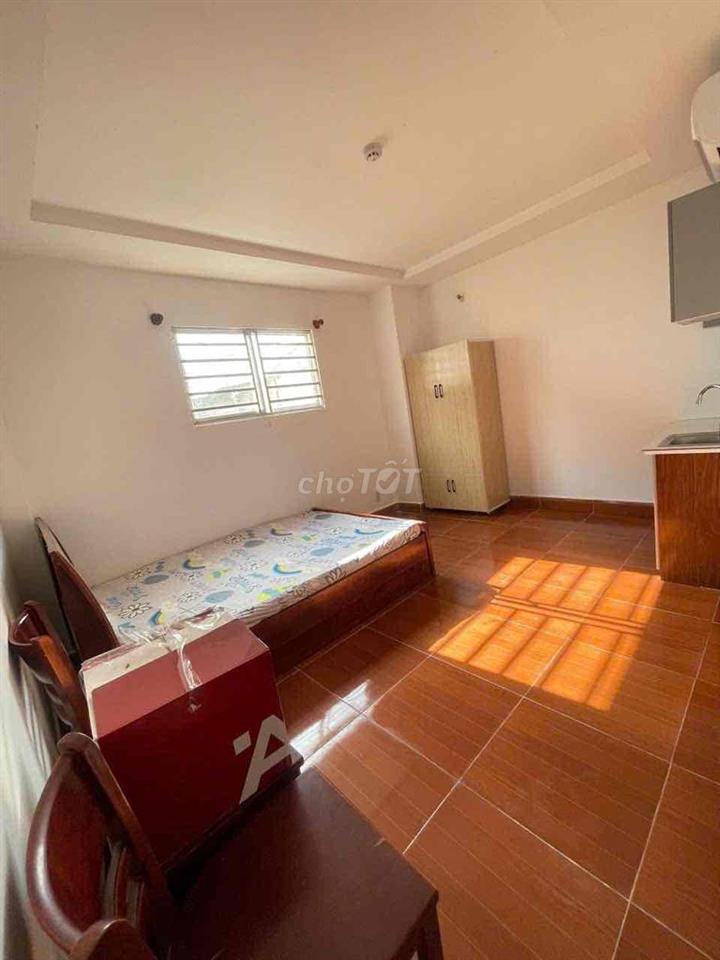 Phòng 20m2. Full Nội Thất - Cửa Sổ Trời - Thang Máy. Đào Trinh Nhất