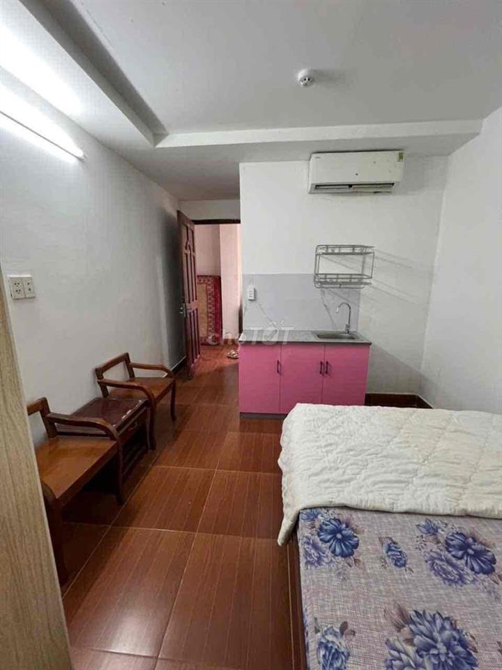 Phòng 20m2. Full Nội Thất - Cửa Sổ Trời - Thang Máy. Đào Trinh Nhất