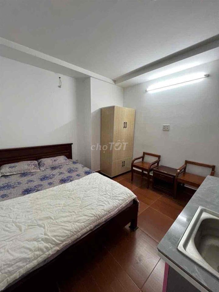 Phòng 20m2. Full Nội Thất - Cửa Sổ Trời - Thang Máy. Đào Trinh Nhất