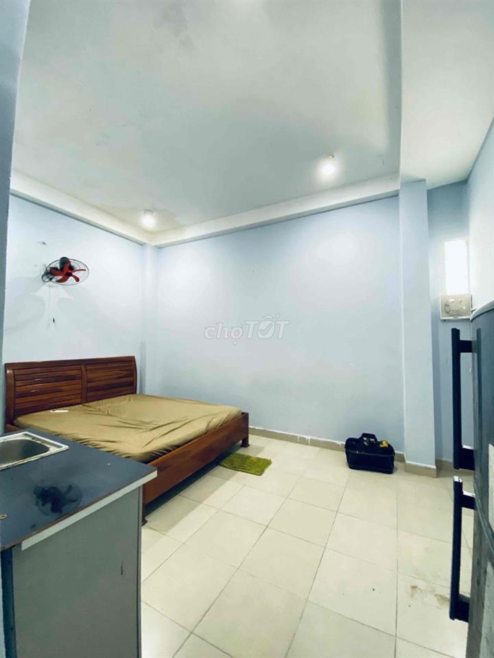 Phòng Mới Full Nội Thất 28m2. Đường Tô Ký Ngay Trường ĐH GT Vận Tải